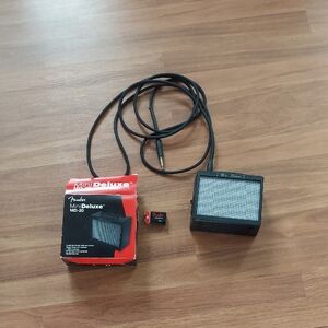 Fender Mini Deluxe MD-20 Black and Gray Amplifier